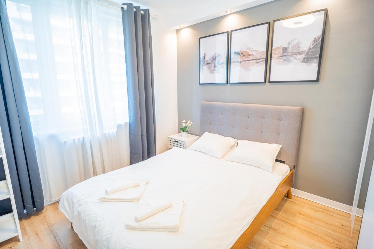 Spacious Newly Renovated 2Br Apartments With Balcony Бухарест Экстерьер фото