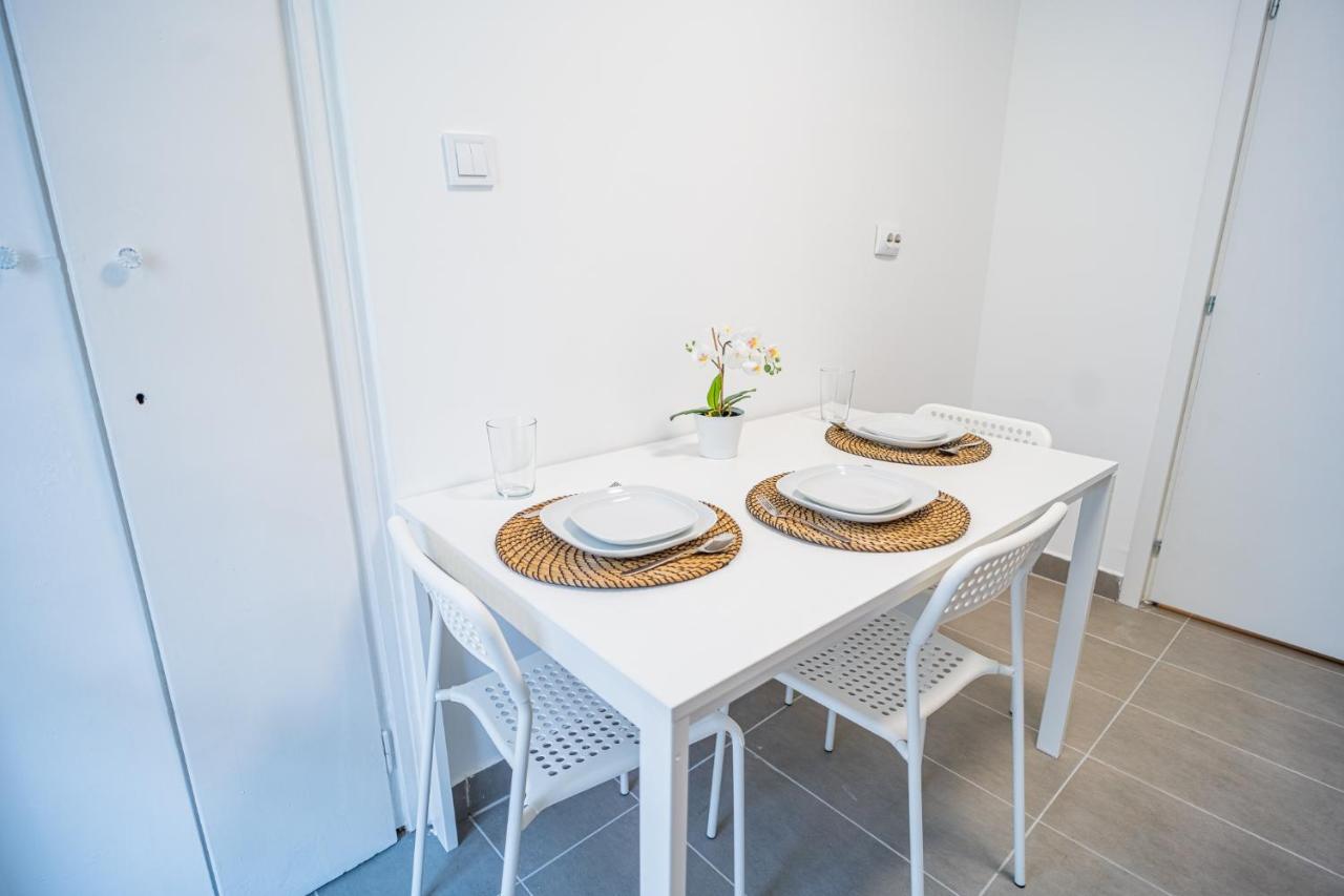 Spacious Newly Renovated 2Br Apartments With Balcony Бухарест Экстерьер фото