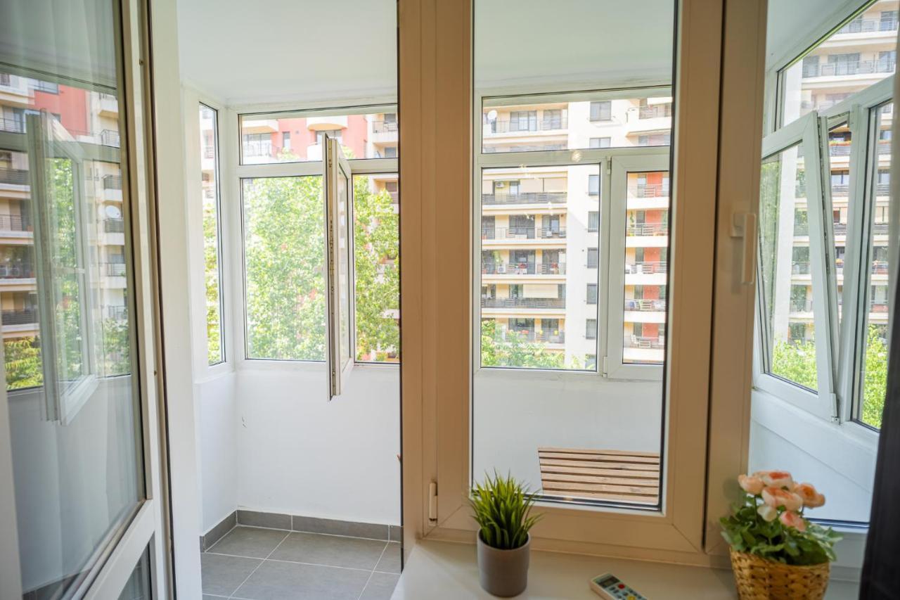 Spacious Newly Renovated 2Br Apartments With Balcony Бухарест Экстерьер фото